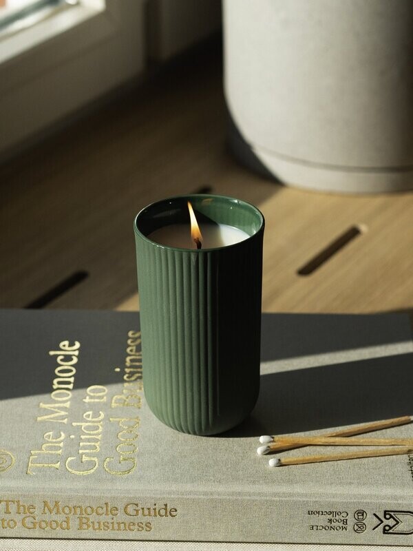 Very goods studio | Rapeseed Wax Candle in a ceramic cup - oakmoss and seaweed