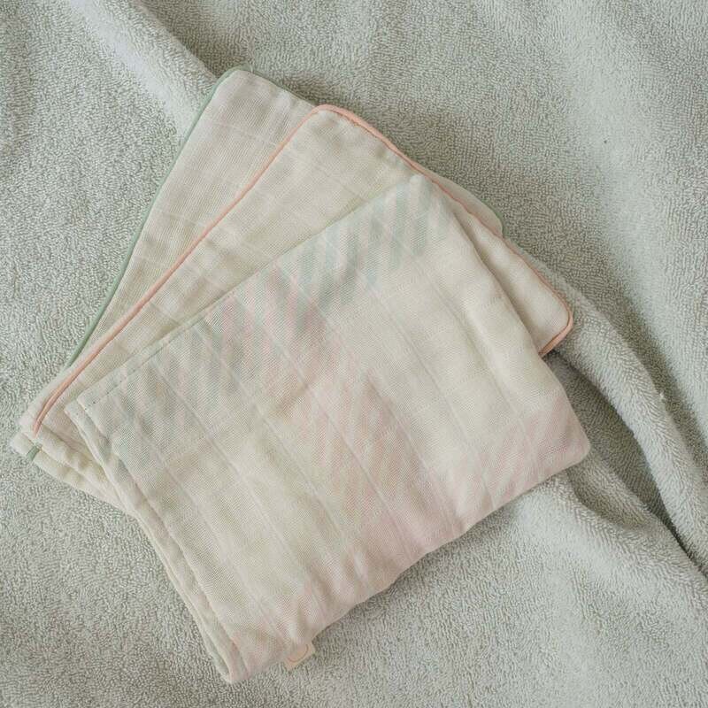 Coco &amp; Pine | Set of 3 wash gloves - organic cotton muslin check multicolor