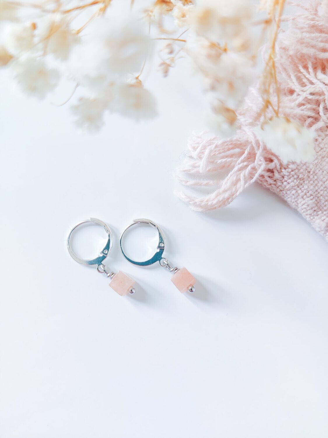 Isa & Roza | Silver mini hoops with soft pink natural stones