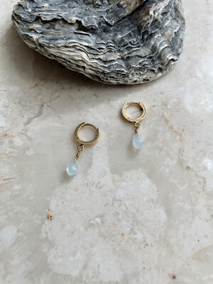 Olá Lindeza  | Gold mini hoops Aquamarine matte glass pearls - 14k gold-plated stainless steel