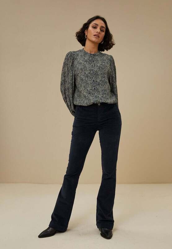 By-Bar | LAST ONE in M - Velvet Twill Pants - Midnight blue (made in Portugal) By-Bar | LAST ONE in M - Velvet Twill Pants - Midnight blue (made in Portugal)