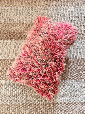 Olá Lindeza | Boujad Berber pillow Aaidha - pink 35x50cm Olá Lindeza | Boujad Berber pillow Aaidha - pink 35x50cm
