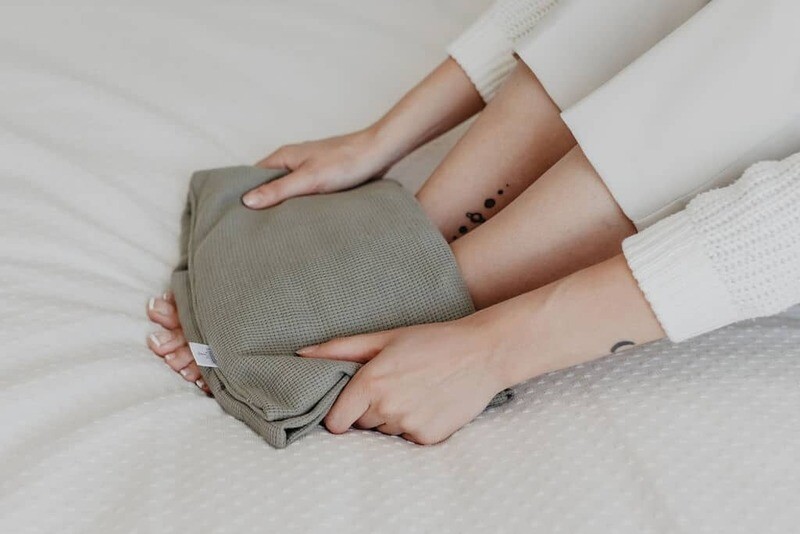 Janneke´s Warmtesjaal | Warm scarf with organic linseed - olive green (available in different colors)