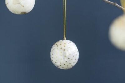 Kinta | Small Christmas ball 3cm Capiz pulp - white with gold dots - strong not easy to break.