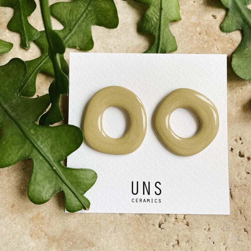 UNS ceramics | Paula Ceramic Earrings - Olive green UNS ceramics | Paula Ceramic Earrings - Olive green