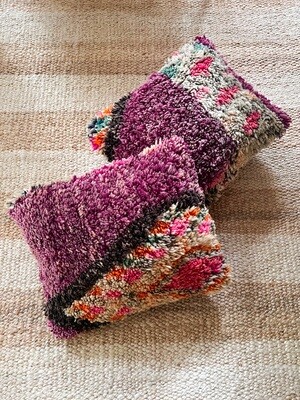 Olá Lindeza | Boujad Berber pillow 50x40cm wool - Double sided/reversible - wool mauve wine orange pink sand grey and black