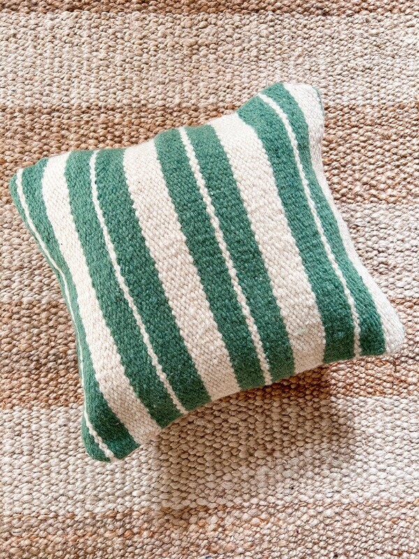 Olá Lindeza | Flatweave pillow with ocean green stripes - 45 x 45 cm - natural wool