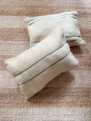 Olá Lindeza | Flatweave pillow with mint green stripes 40 x 50 cm - natural wool