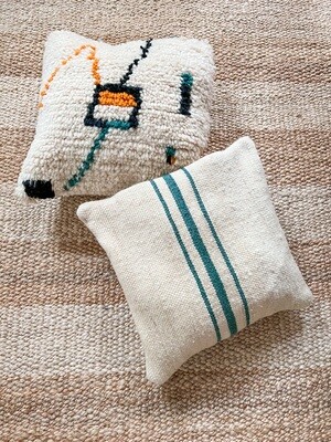 Olá Lindeza | Flatweave pillow with green-blue stripes 45 x 45 cm - natural wool