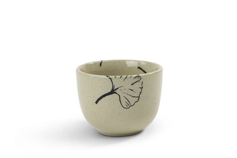 Kinta | Ceramic cup - Sandy beige with Ginkgo leafs 200 ml - 6,5 x 8,5 cm