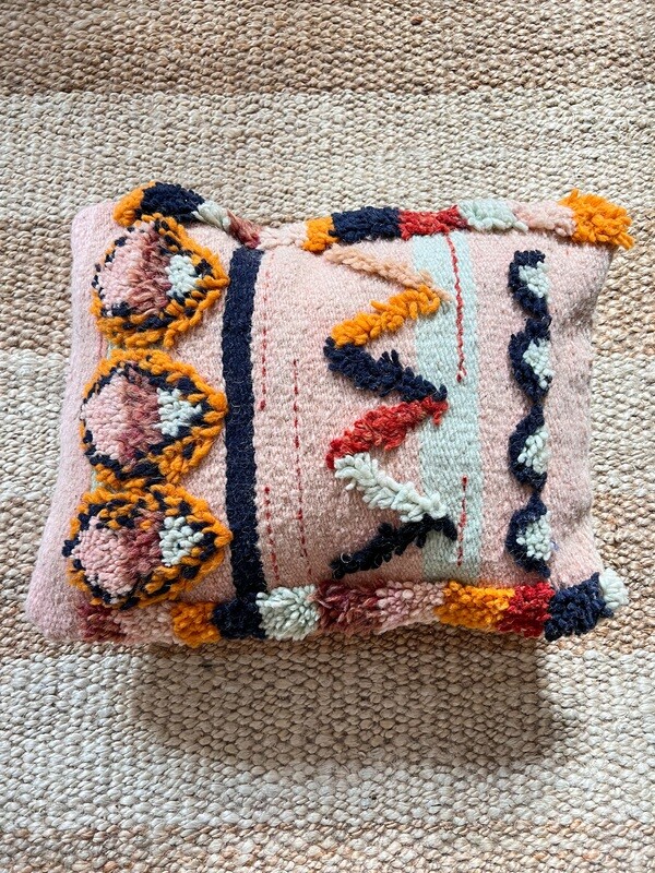Olá Lindeza | Flatweave pillow pink with colorful geometry dark blue orange - 40 x 45 cm - natural wool