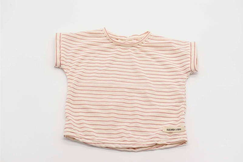 Buscando a Olivia | Pink stripes short sleeve T-Shirt - organic cotton OEKO-TEX - printed and handmade in Spain Buscando a Olivia | Pink stripes short sleeve T-Shirt - organic cotton OEKO-TEX - printed and handmade in Spain