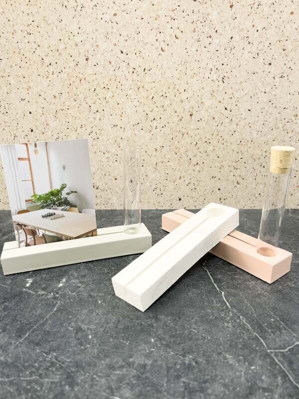 House Raccoon | Helena Vase with Card Holder - Soft pink - handmade in Belgium