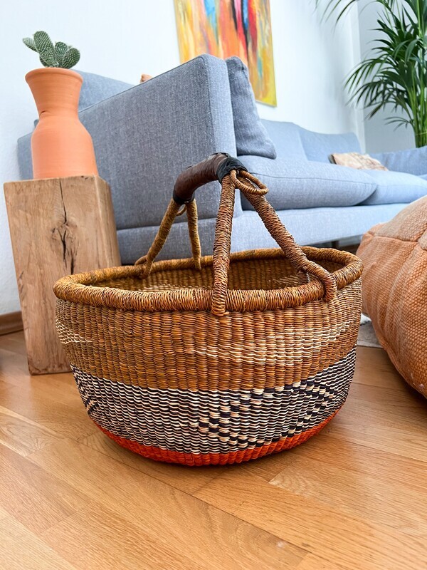 Olá Lindeza | Market basket 37 cm - brown blue and orange natural elephant grass