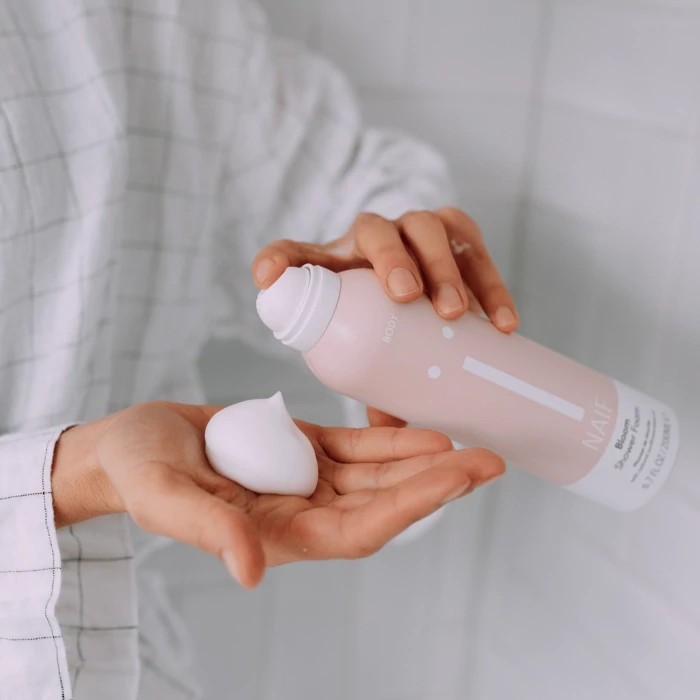 Naïf | Shower foam bloom orange &amp; jasmine  - natural oils - 0% SLES - 200ml