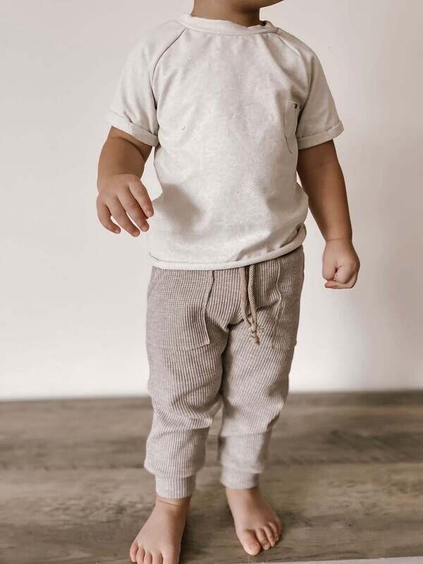 Petite | Sweatpants cotton waffle oat beige - 1-4 years - Made in Slovenia