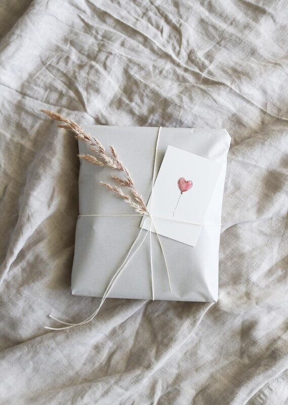 Inkylines | Red heart balloon - A6 (postcard) with or without wooden frame