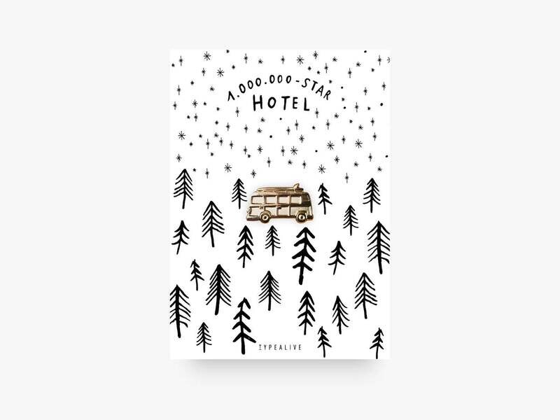 Typealive | Gold pin 1,000,000 stars hotel with matching gift card - illustrated in Münster