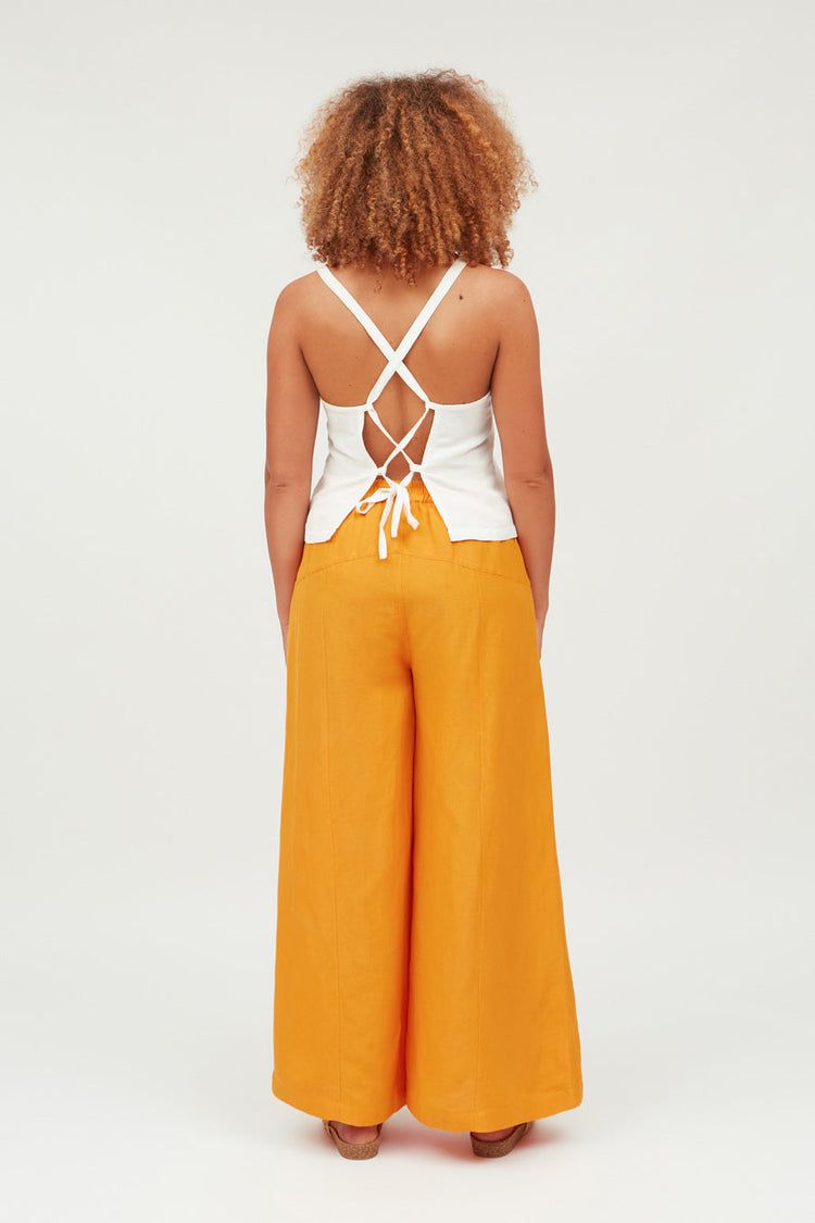 Suite13 | Meta top crossed back - white linen &amp; viscose