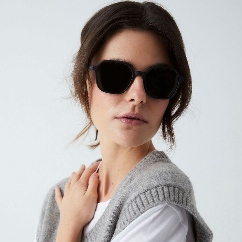 Parafina | Valle sunglasses matt black - recycled PET - Polarised lenses UV400 Parafina | Valle sunglasses matt black - recycled PET - Polarised lenses UV400