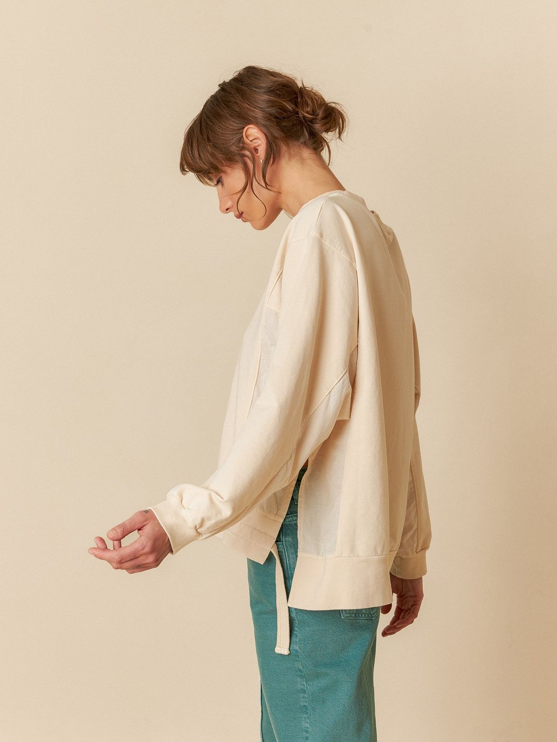 Indi &amp; Cold | Cotton sweatshirt with ties cream - organic cotton - made in Spain