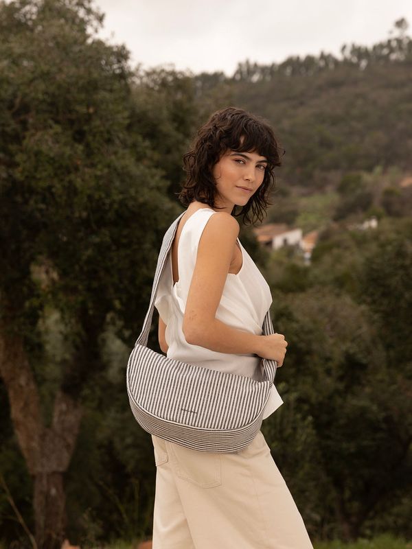 Monk &amp; Anna | Namika cross body bag - stripes grey and white - crinkled nylon