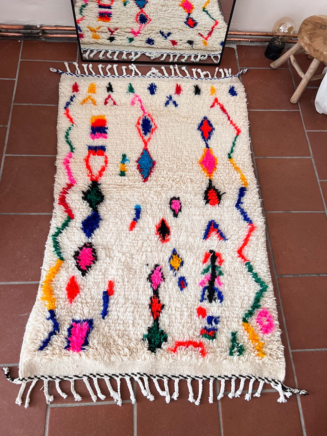 Olá Lindeza | Azilal vibrant sheep wool rug 150 x 100 cm  - Handmade in Morocco