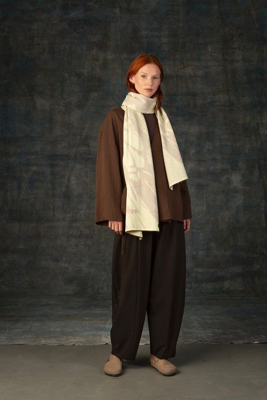 Wolvis | Alabaster merino wool scarf maxi 200 x 40cm - butter yellow beige - made in Belgium