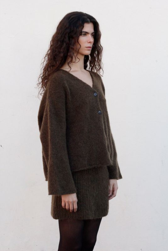 Black to grey | Violon cardigan dark moss green - alpaca wool mix - made in Barcelona