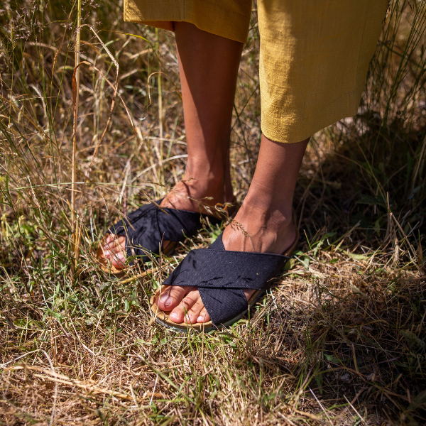 ZOURI | LAST TWO in 37 &amp; 40 - SUN cross slides black organic cotton - made in Portugal