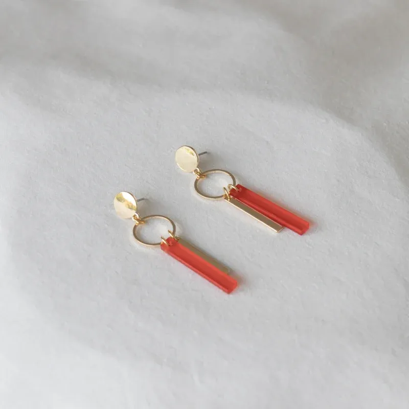 Studio nok nok | Gold coral red earrings 6,1cm - made in Belgium