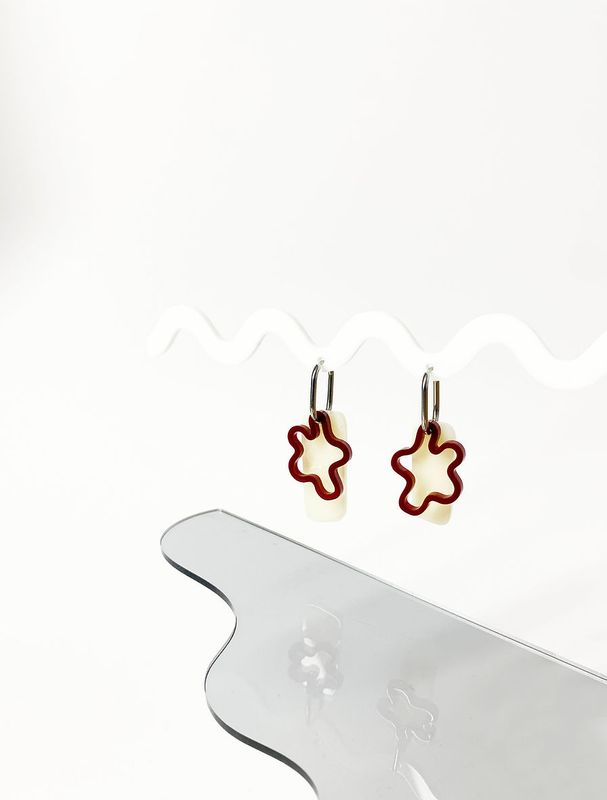 Mimimono | Silver hoops cream and burgundy - recycled greencast acrylic - handmade in Amsterdam
