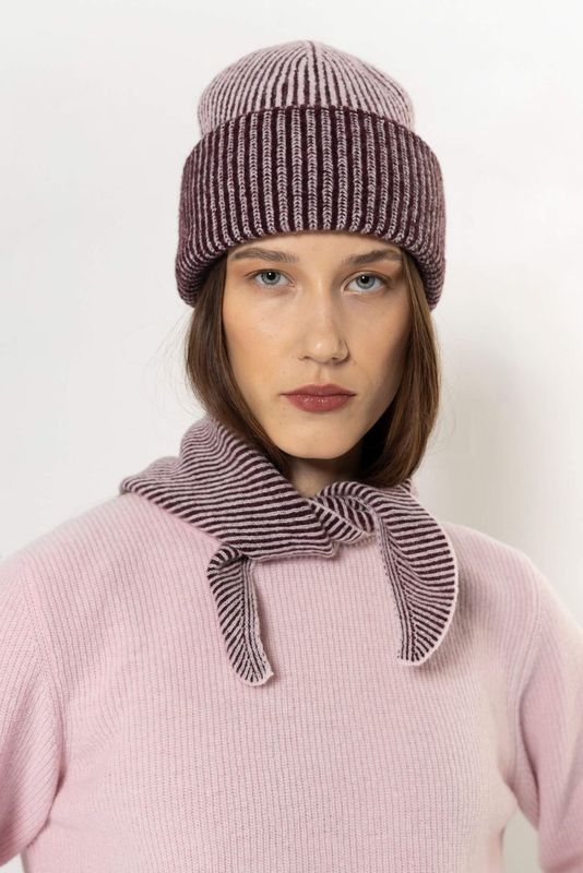 Woolish | Nelli recycled wool beanie pink wine red - 100% wool - knitted in Lithuania