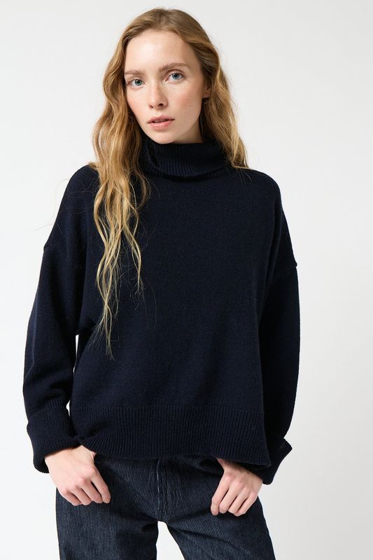 amt. Studio | Liebe Turtleneck knit sweater - Yak wool - made in Spain