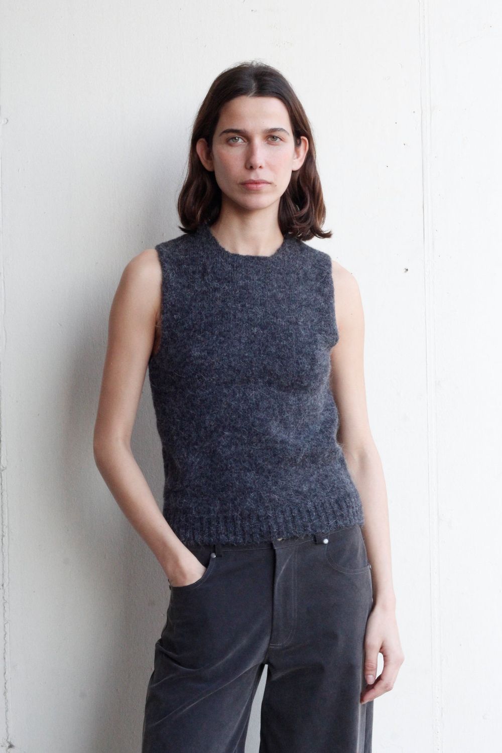 black to grey | Lima vest anthracite - alpaca wool - made in Spain