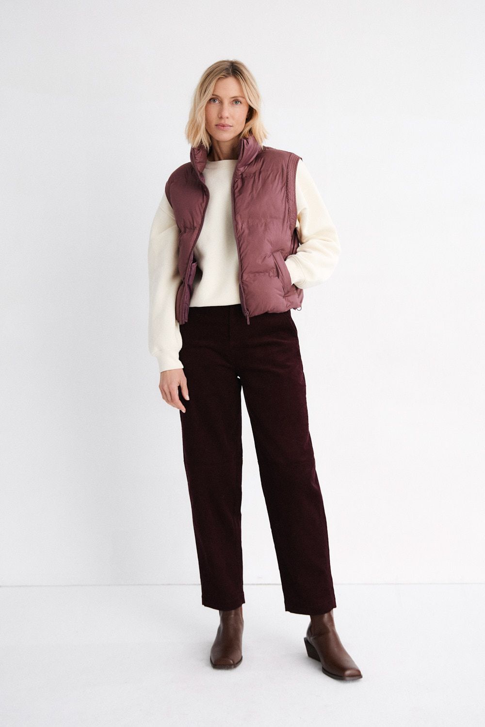 Musbombon | LAST TWO in M &amp; L - Orion pants corduroy - garnet red