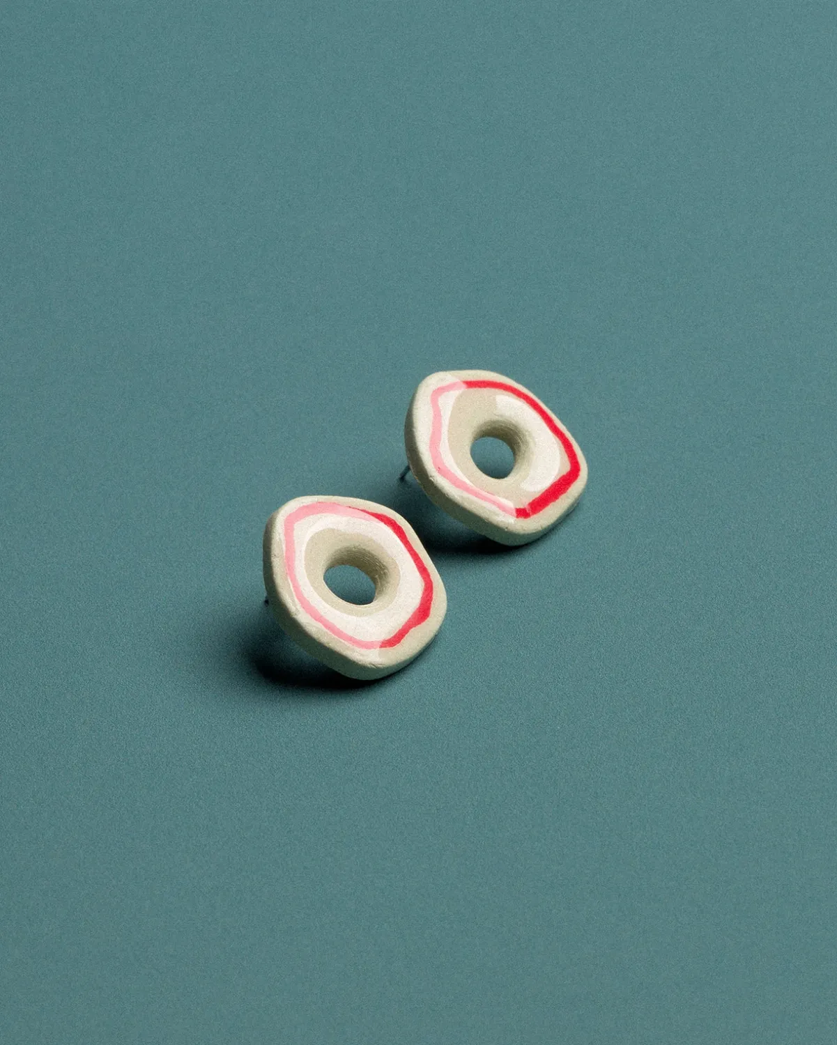 Depeapa | Polymer clay red circle earrings - handmade in Granada Spain