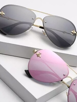 Vintage pilot style women’s sunglasses
