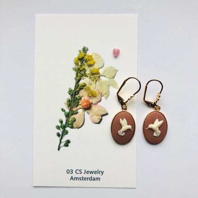 Cameo hummingbird caramel earrings