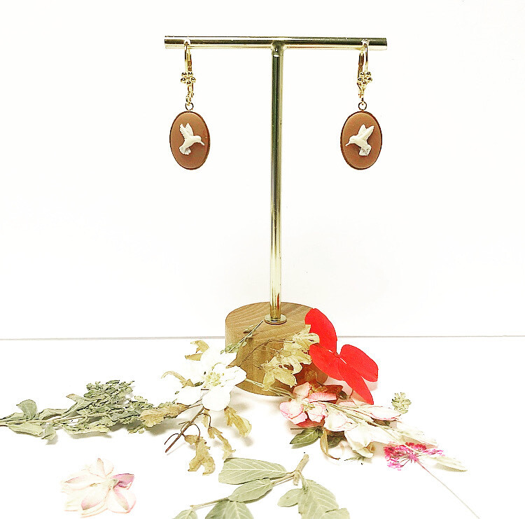 Cameo hummingbird  black earrings