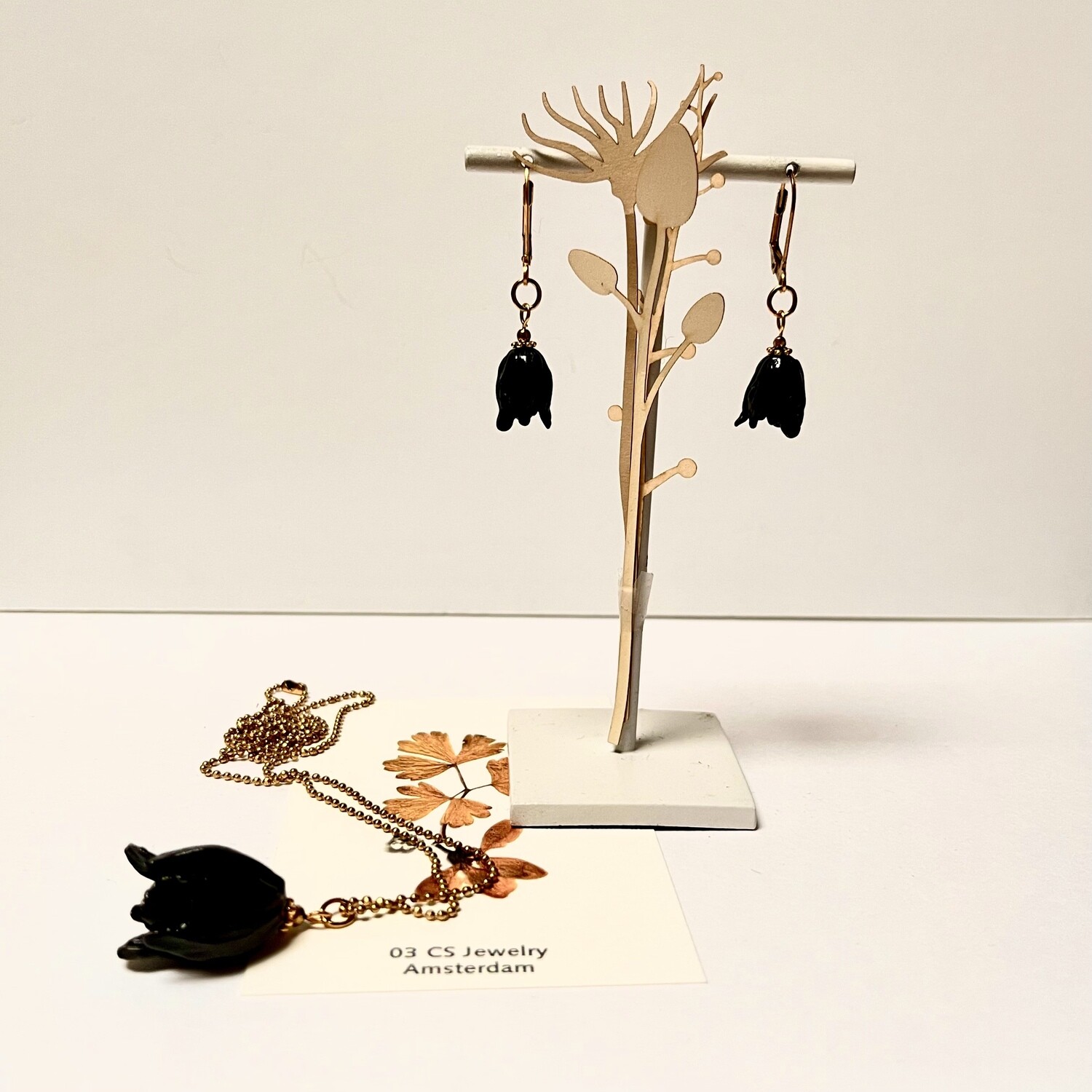 Black tulip earrings