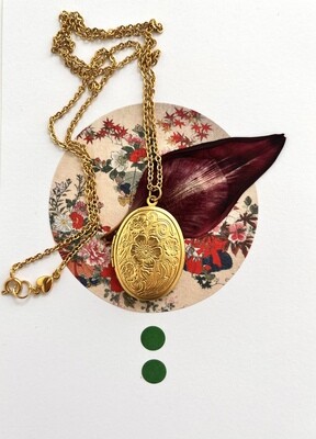 Oval floral locket necklace