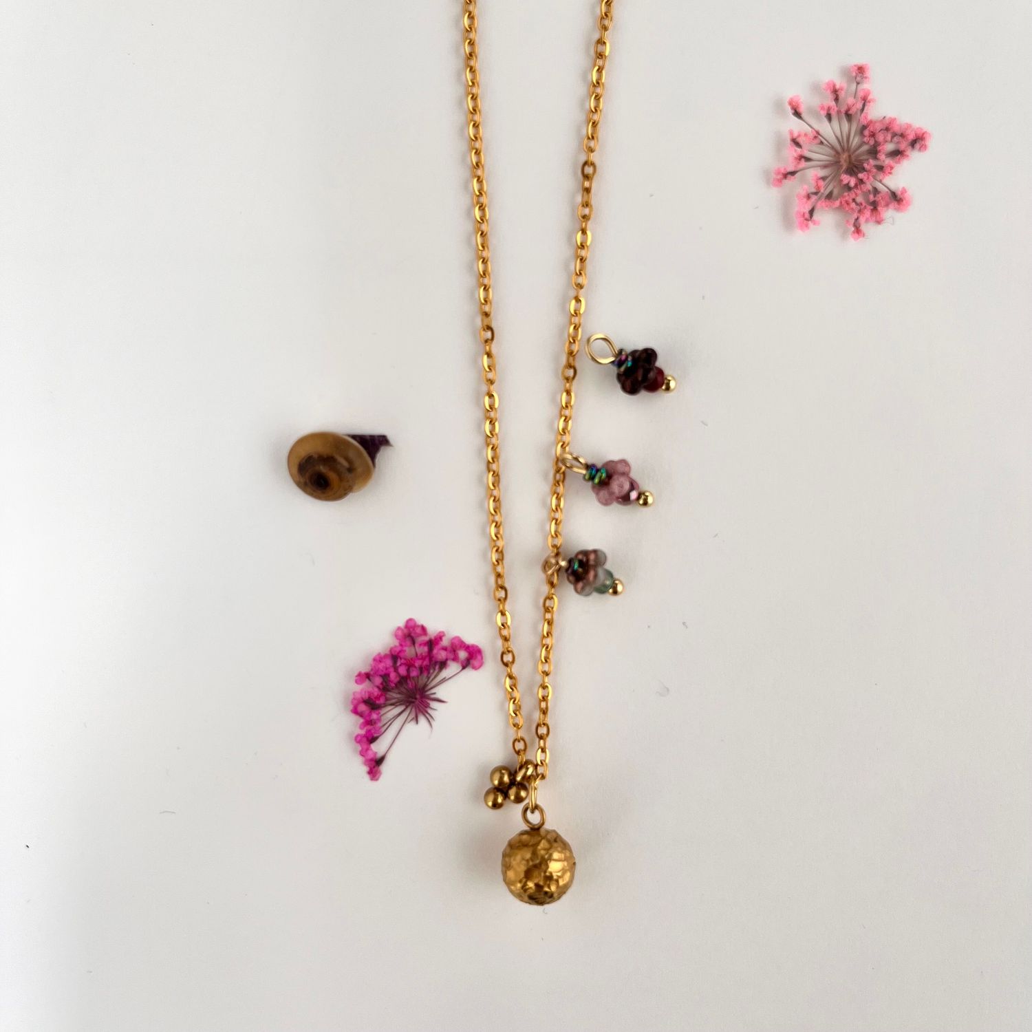 Balls &amp; flower cup necklace