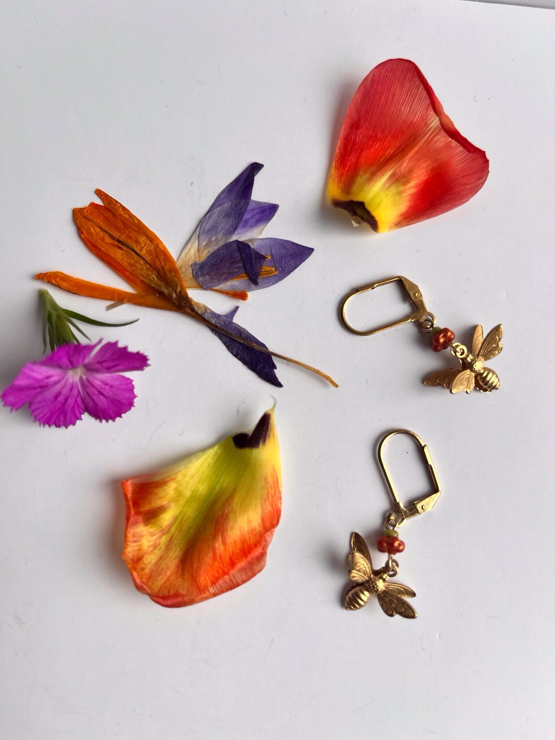 Double honey bee earrings