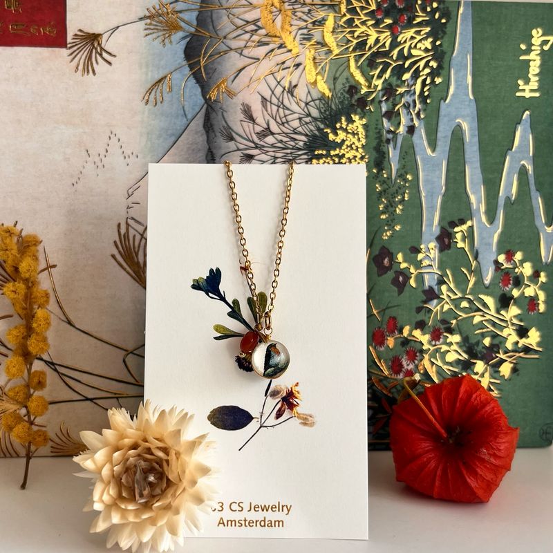 Robin/ Roodborstje necklace