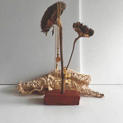 Twig/ takje &amp; mother of pearl flower necklace