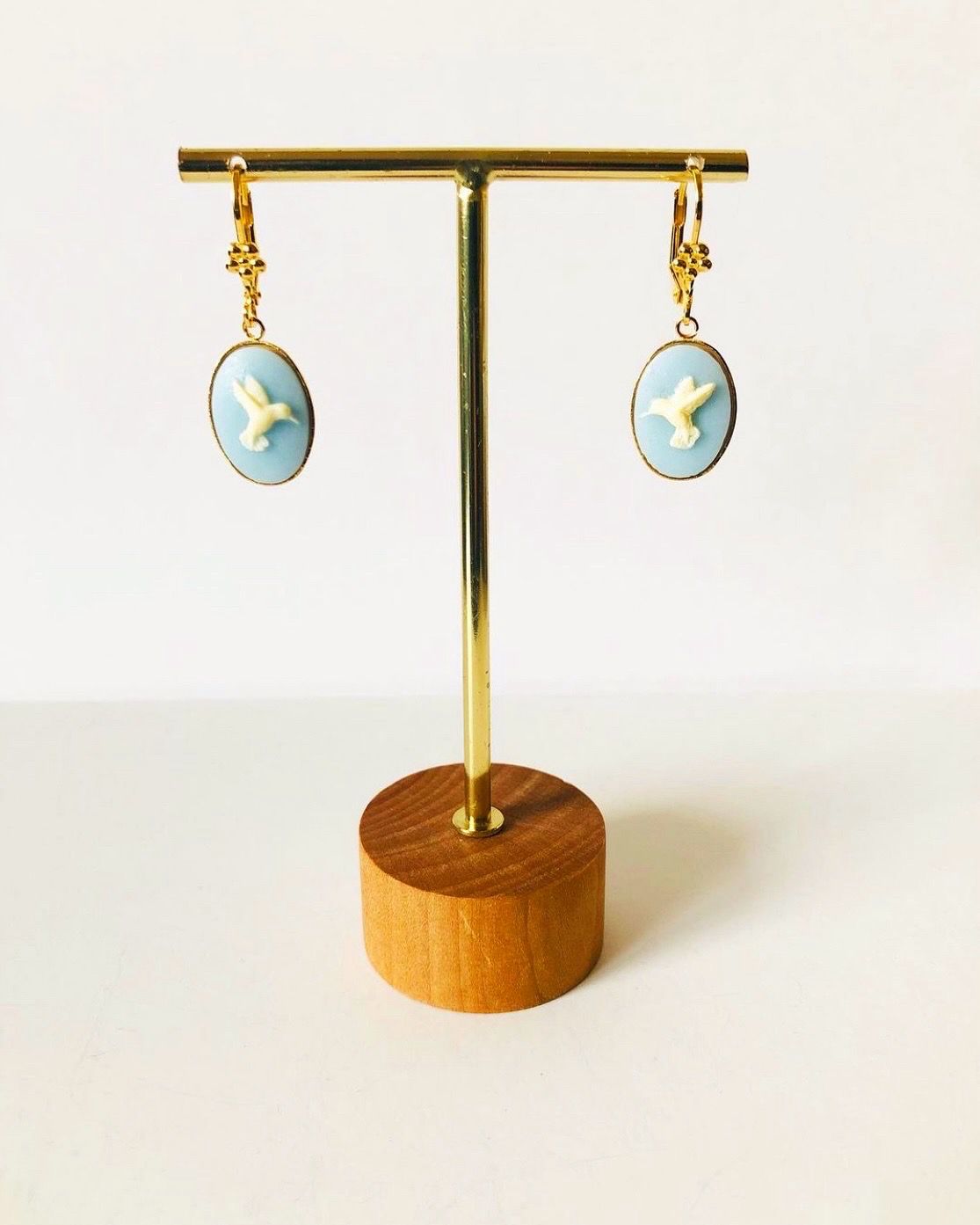 Cameo black hummingbird earrings