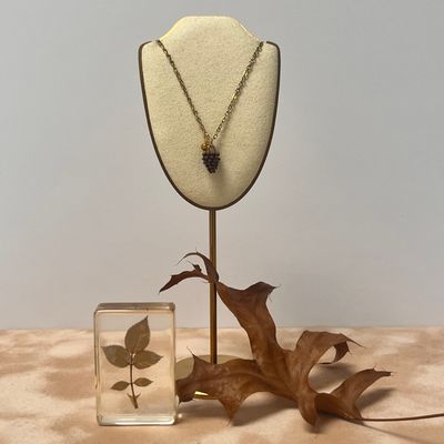 dennenappeltje/ pinecone necklace