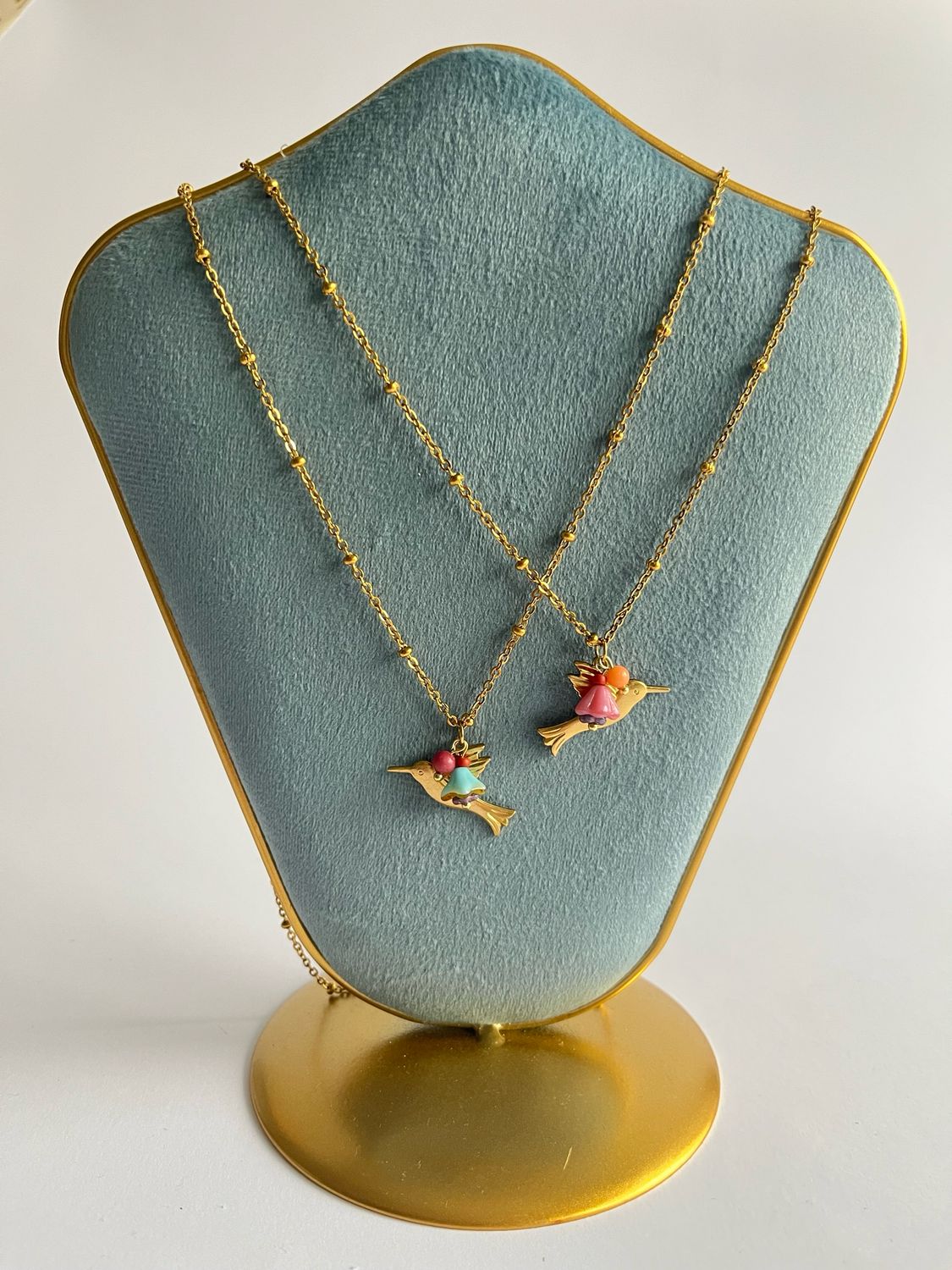 The hummingbird necklace