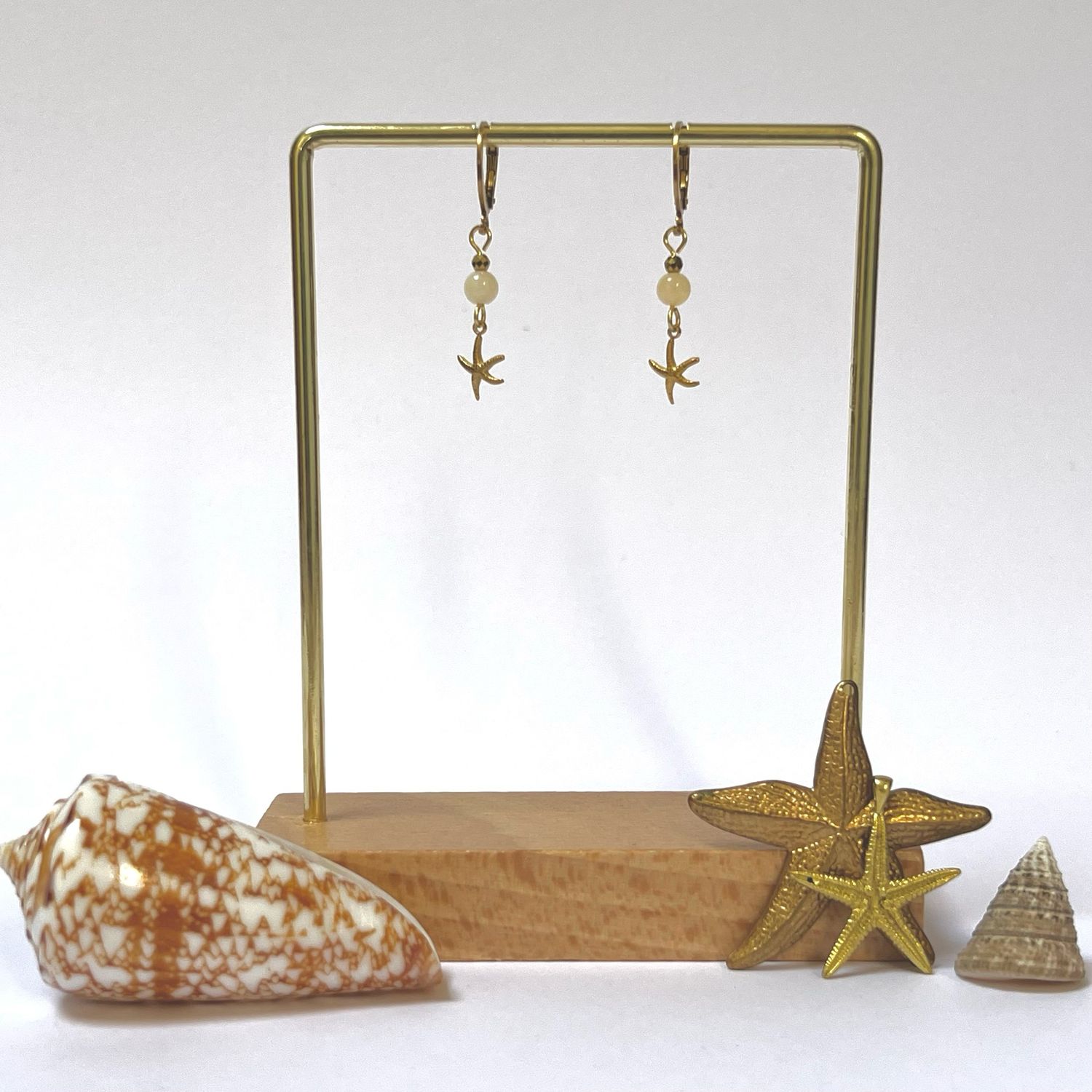 Petit starfish earrings